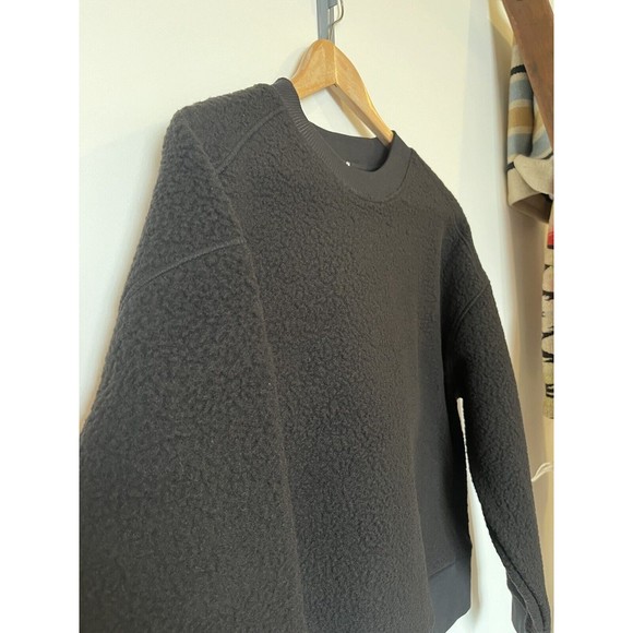 NWT Everlane Black Renew Fleece Oversized Crew Sweater Size Medium - Picture 6 of 13